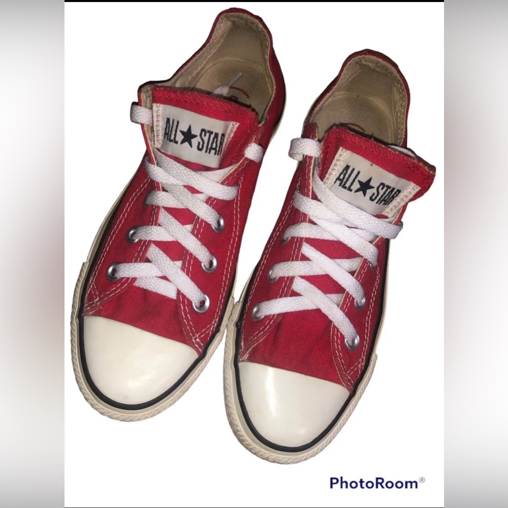 Converse All Star Red Canvas Flat Sneakers Lace Up Unisex Men (4) Women (6).